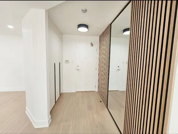 7460 Bathurst ST #512, Vaughan, ON L4J 7K9