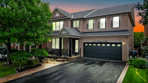 147 Whitwell DR, Brampton, ON L6P 1L2
