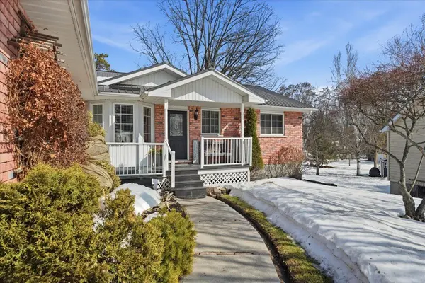 35 Nelson ST, Centre Hastings, ON K0K 2K0