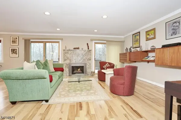 10 Romopock Ct, Mahwah Twp., NJ 07430