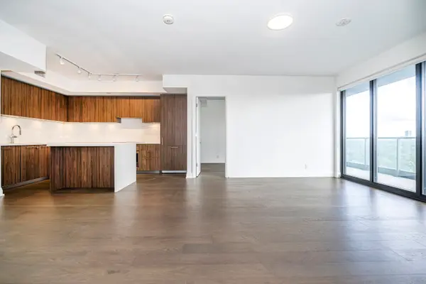 33 Frederick Todd WAY #1206, Toronto C11, ON M4G 0C9