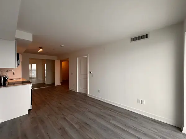 1010 Sandy Beach RD #1006, Pickering, ON L1W 0C7