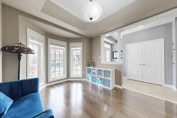 8 Brookhurst AVE, Georgina, ON L4P 0B4