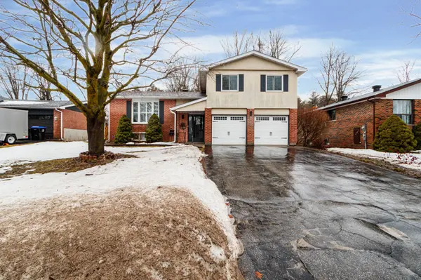 218 Datas DR, Clearview, ON L0M 1S0