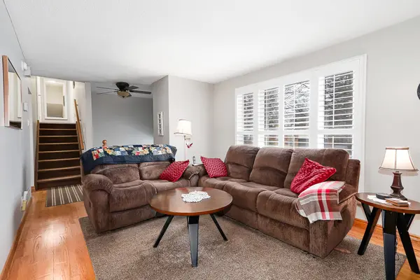 218 Datas DR, Clearview, ON L0M 1S0