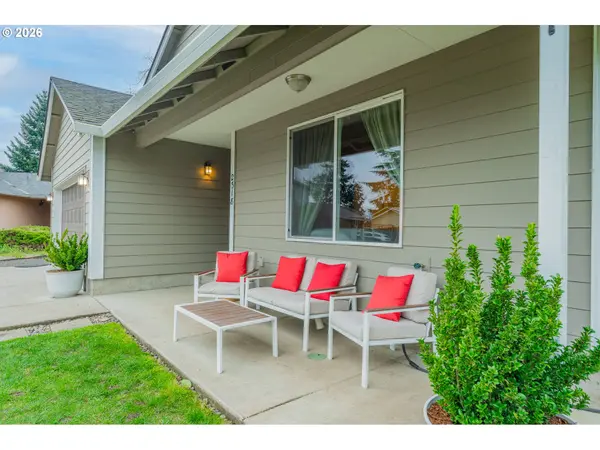 2318 8TH ST, Springfield, OR 97477