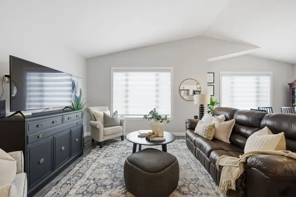 1040 Yankee Line, Selwyn, ON K0L 1T0