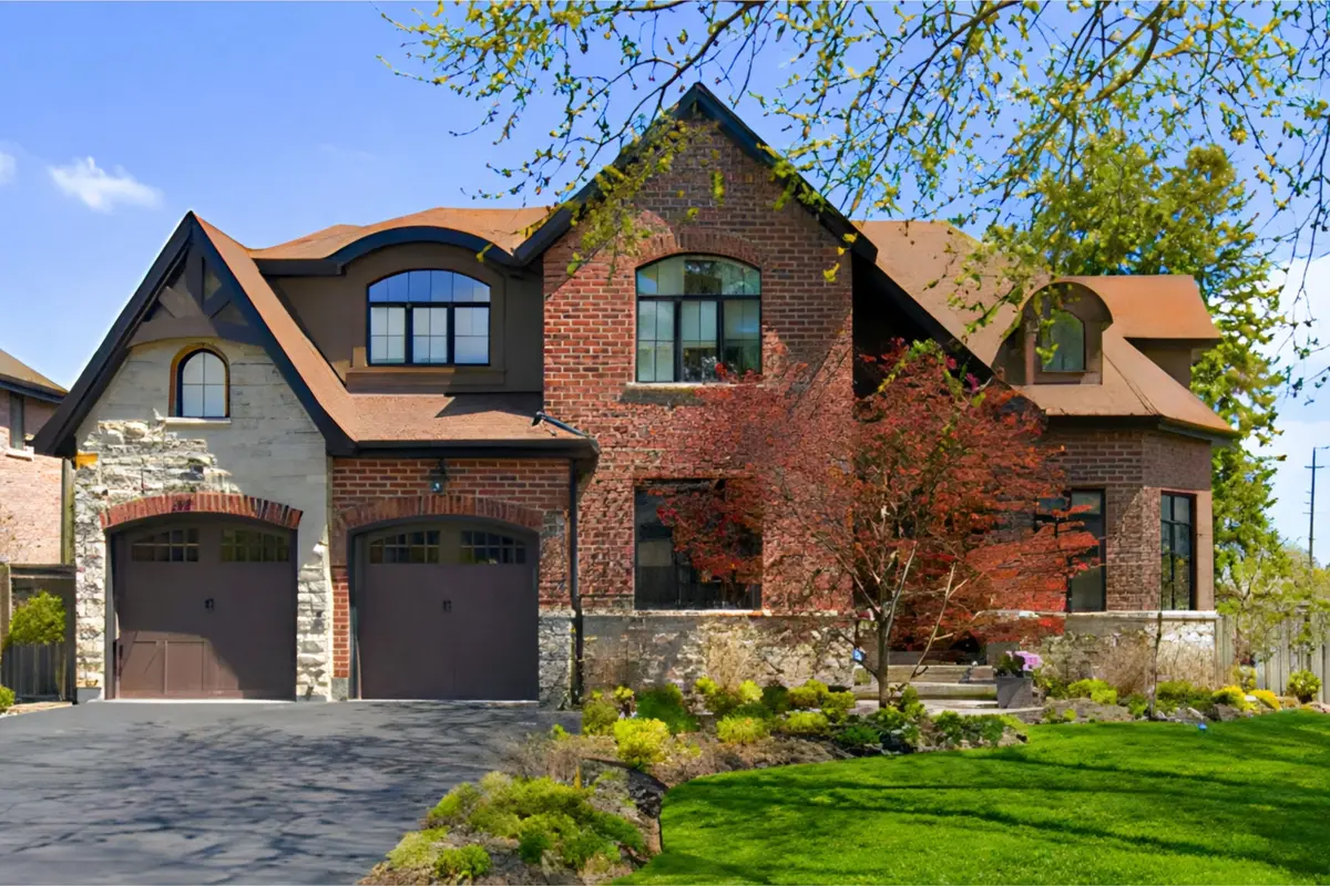 476 Patricia DR, Burlington, ON L7T 1K2