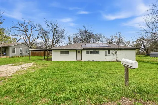 205 S Line Street, Weatherford, TX 76086