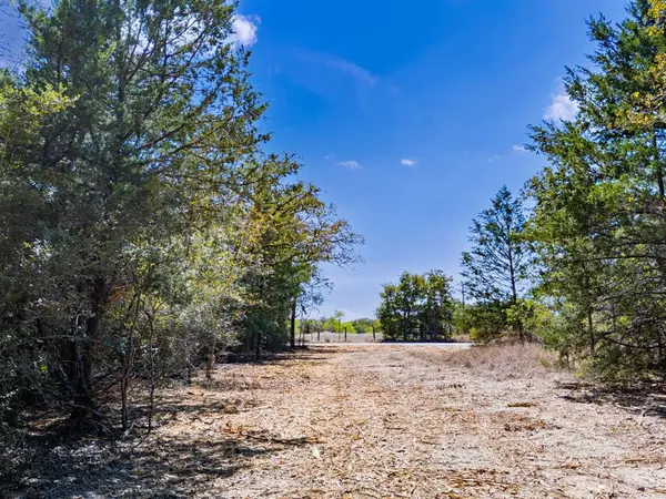 12345 Country Road 414, Somerville, TX 77879