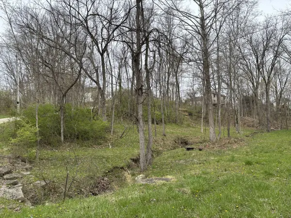 14 Dove, Athens, OH 45701