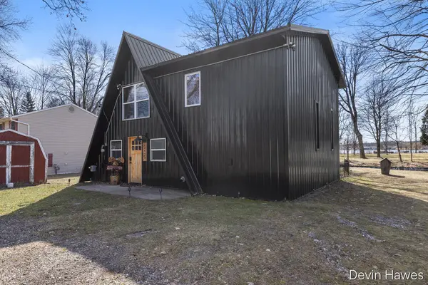 259 Ivason DR, Douglass Twp, MI 48888