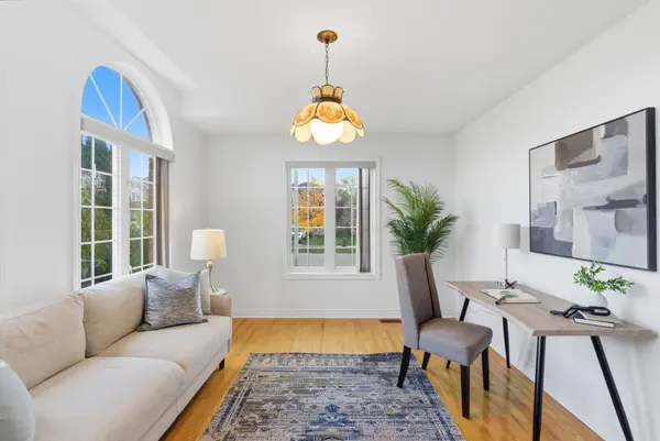 36 Tormina BLVD, Whitby, ON L1R 3B4