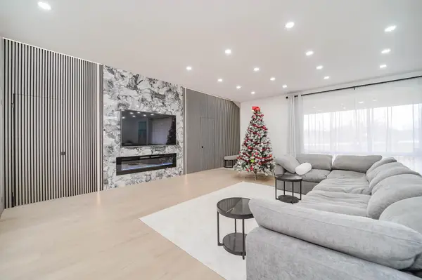 7118 Yonge ST, Innisfil, ON L9S 4P3