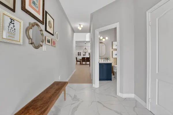 153 Hopkins CRES, Bradford West Gwillimbury, ON L3Z 0R7