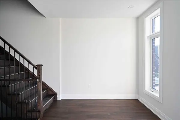 37 Creekbank RD, Toronto W04, ON M6L 0A3