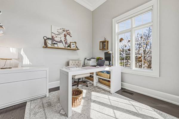 476 Patricia DR, Burlington, ON L7T 1K2