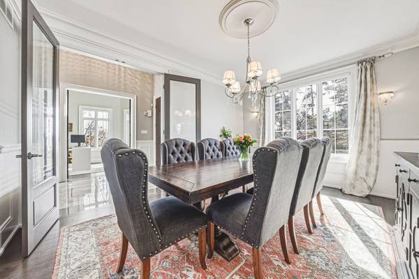 476 Patricia DR, Burlington, ON L7T 1K2