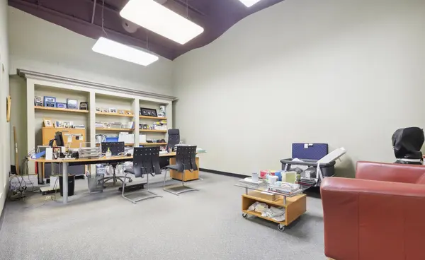 555 Barton ST, Hamilton, ON L8E 5S1