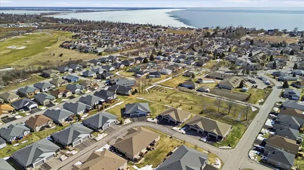 74 Conger DR, Prince Edward County, ON K0K 3L0