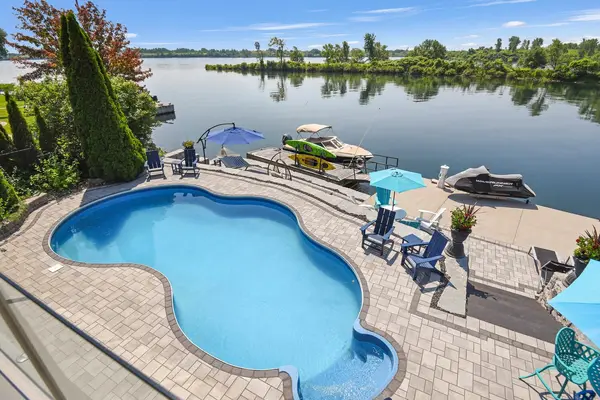 201 Empire Hanna RD E, Edwardsburgh/cardinal, ON K0E 1E0