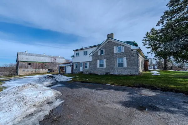 407 Blessington RD, Belleville, ON K0K 1V0