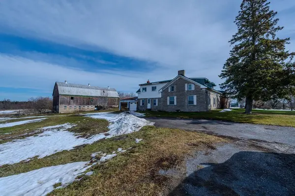 407 Blessington RD, Belleville, ON K0K 1V0