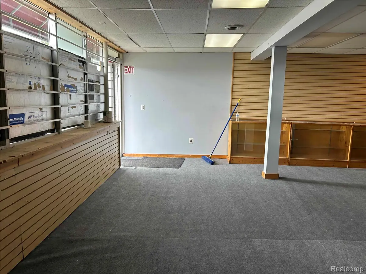 2755 E Michigan Avenue AVE, Ypsilanti, MI 48198