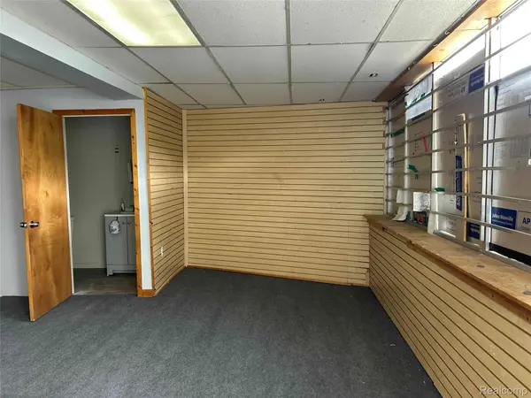 2755 E Michigan Avenue AVE, Ypsilanti, MI 48198