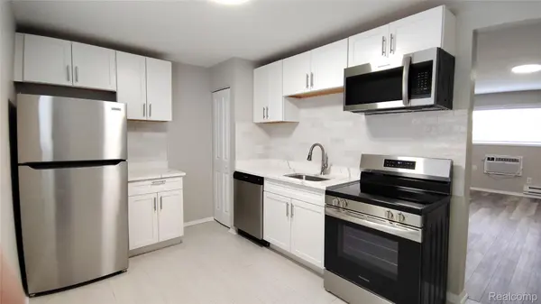 1770 E Woodward Heights BLVD #E3, Hazel Park, MI 48030