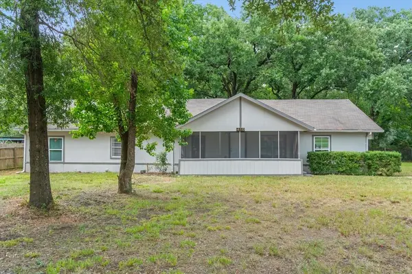 410 Pleasure Land Road, Gun Barrel City, TX 75156