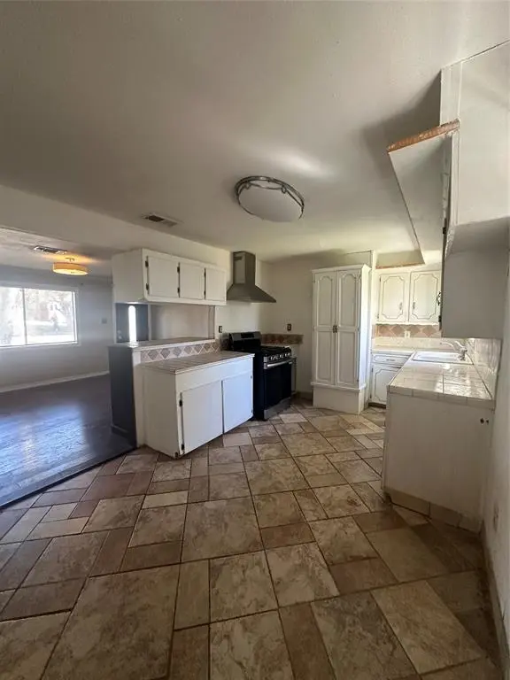 807 N Houston Street, Royse City, TX 75189