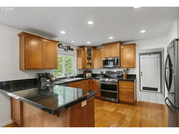 34821 NE GABLE AVE, La Center, WA 98629