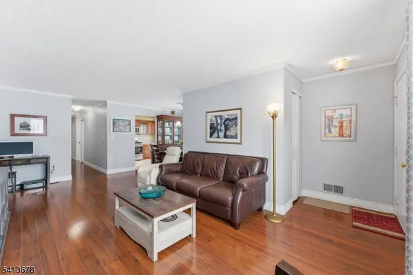 109 Edward Dr, Franklin Twp., NJ 08823