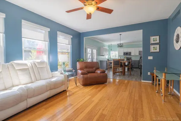 36556 Orchard Lake DR, New Baltimore, MI 48047