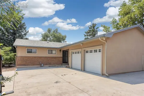 1319 Acacia DR, Colorado Springs, CO 80907