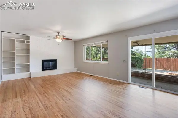 1319 Acacia DR, Colorado Springs, CO 80907