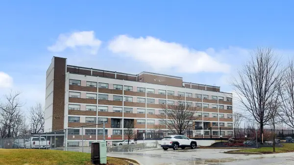 188 Mill ST S #204, Brampton, ON L6Y 1T8