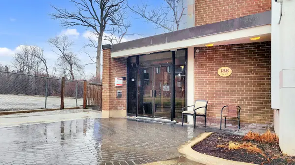 188 Mill ST S #204, Brampton, ON L6Y 1T8