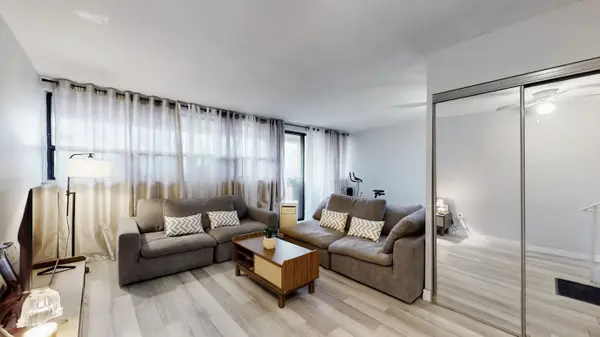 188 Mill ST S #204, Brampton, ON L6Y 1T8