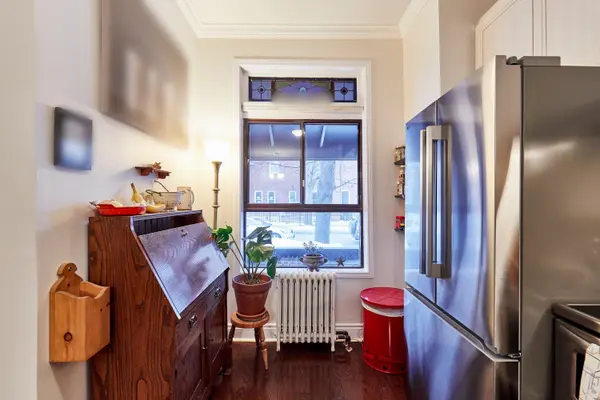 340 Pacific AVE, Toronto W02, ON M6P 2R1