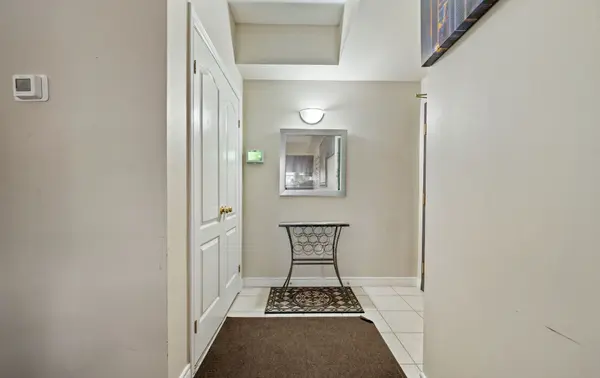 4006 Kilmer DR #409, Burlington, ON L7M 4W4