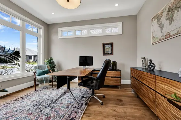 44 Pioneer Ridge DR, Kitchener, ON N2P 0G6