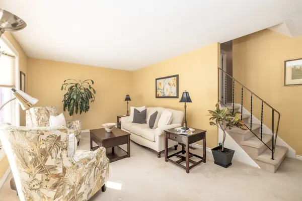 31 Thorncliffe DR, Belleville, ON K8P 4L3