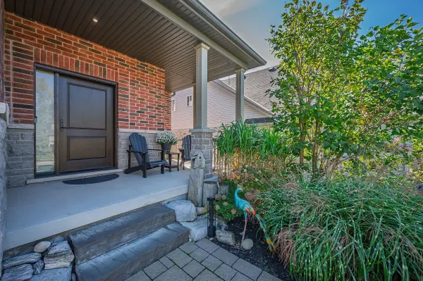 23 Howard Marshall ST, North Dumfries, ON N0B 1E0