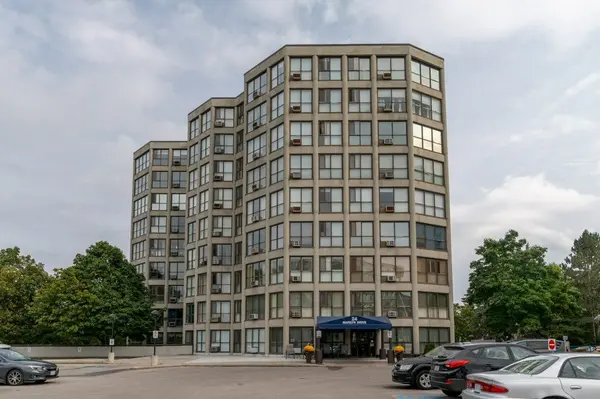 24 Marilyn DR #503, Guelph, ON N1H 8E9