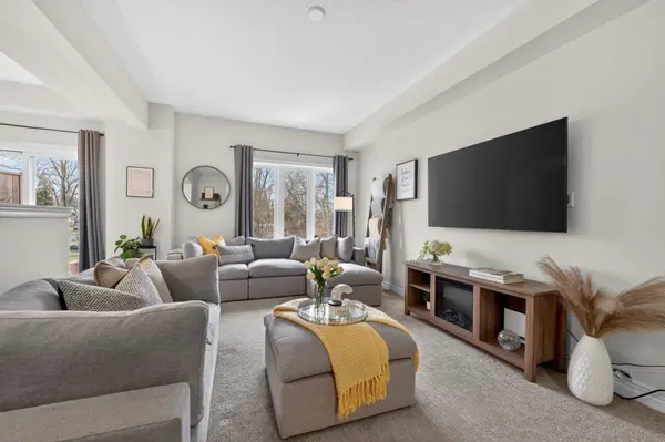 59 Dennis DR, West Lincoln, ON L0R 2A0