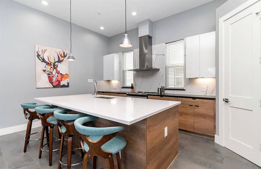 2239 Lovedale Avenue #105, Dallas, TX 75235