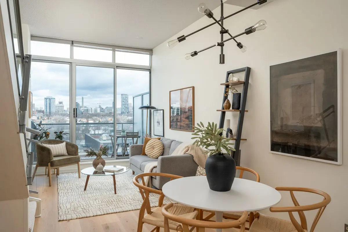 388 Richmond ST W #923, Toronto C01, ON M5V 3P1