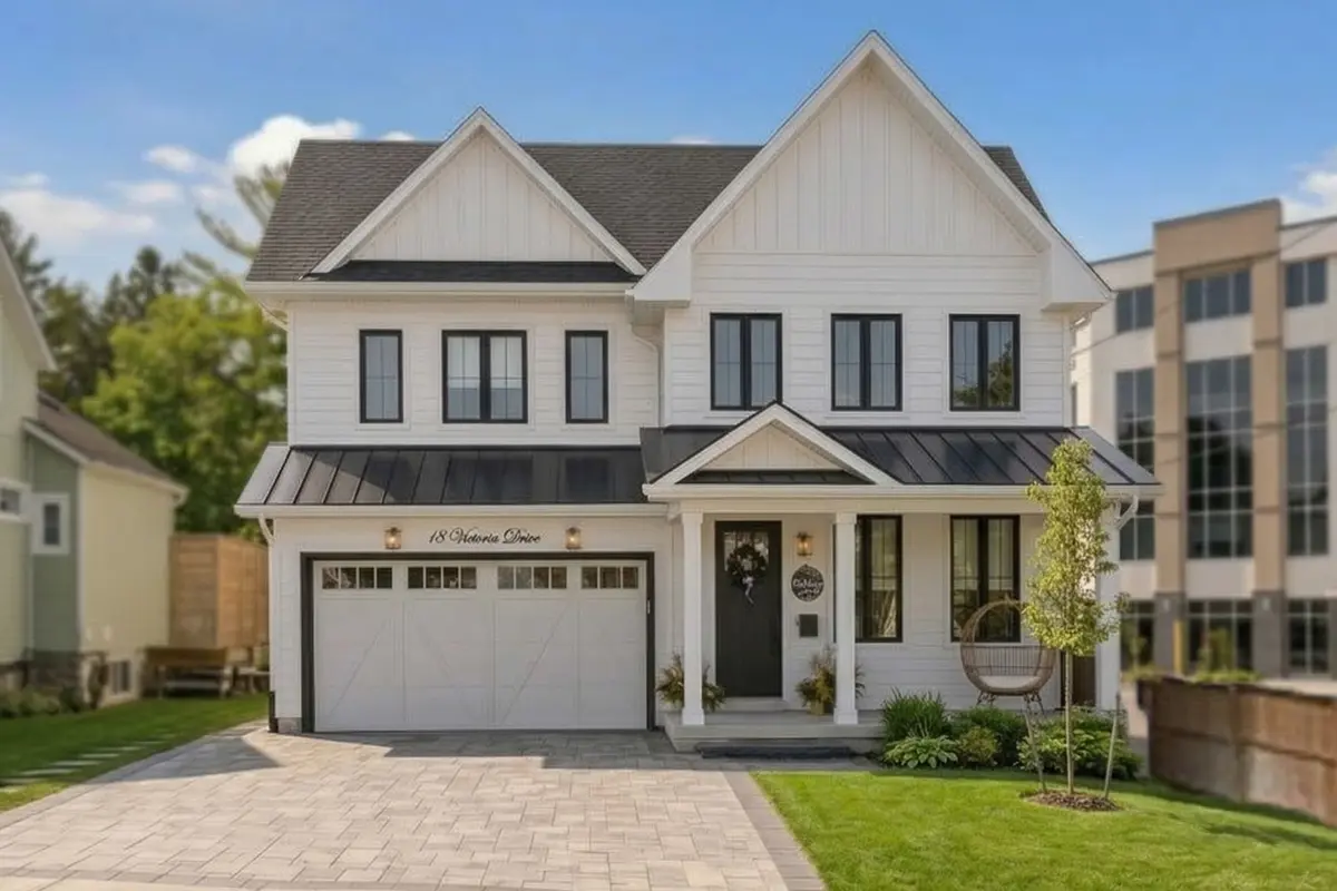 18 Victoria DR, Uxbridge, ON L9P 1G8